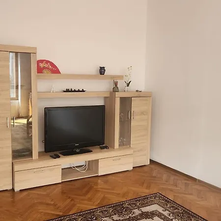 Apartment A&l House